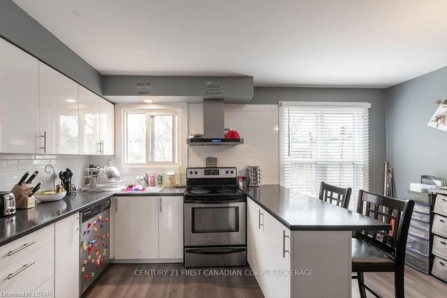 77 Kintail Cres, House semidetached with 3 bedrooms, 2 bathrooms and 3 parking in London ON | Image 7