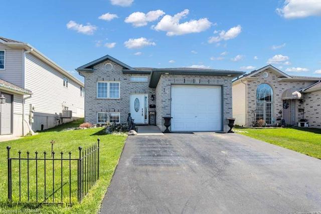 16 Cornish Crescent, House detached with 4 bedrooms, 2 bathrooms and 3 parking in Ingersoll ON | Image 12
