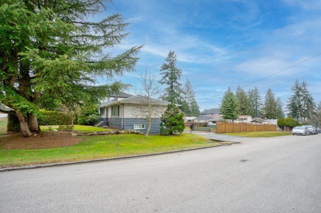 14123 113a Avenue, House detached with 4 bedrooms, 2 bathrooms and 6 parking in Surrey BC | Image 3