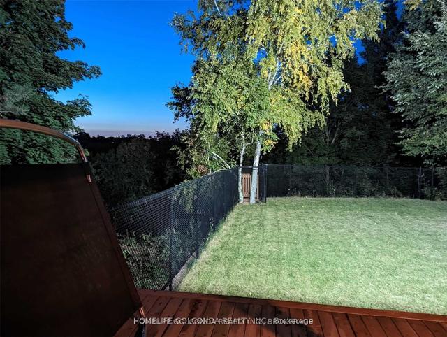168 Three Valleys Dr, House semidetached with 4 bedrooms, 3 bathrooms and 2 parking in Toronto ON | Image 4