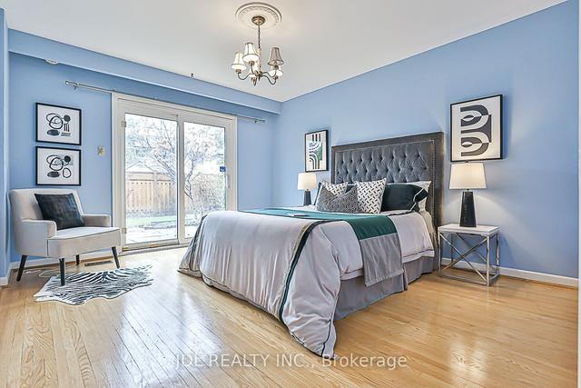 14 Shadetree Cres, House detached with 3 bedrooms, 3 bathrooms and 4 parking in Toronto ON | Image 10