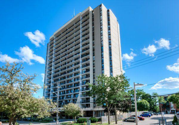 401 - 81 Church St, Condo with 3 bedrooms, 2 bathrooms and 1 parking in Kitchener ON | Image 1
