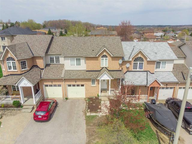 49 Trevino Circ, House attached with 3 bedrooms, 3 bathrooms and 2 parking in Barrie ON | Image 14
