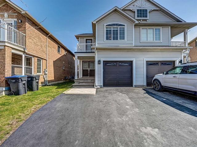 18 Weather Vane Lane, House semidetached with 3 bedrooms, 4 bathrooms and 5 parking in Brampton ON | Image 1
