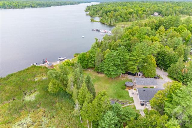 259 3 Mile Bay Road, House detached with 2 bedrooms, 2 bathrooms and 8 parking in Lanark Highlands ON | Image 2