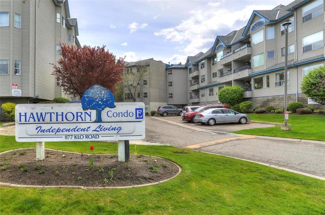 320 - 877 Klo Road, Condo with 1 bedrooms, 1 bathrooms and 1 parking in Kelowna BC | Card Image
