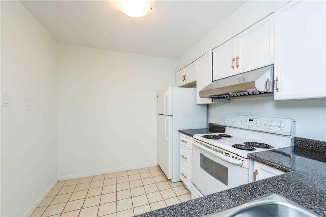 402 - 430 Mclevin Ave, Condo with 2 bedrooms, 2 bathrooms and 1 parking in Toronto ON | Image 5