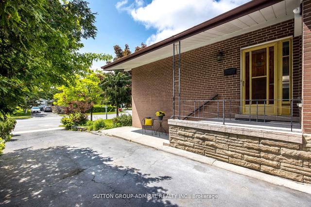 356 Rathburn Rd, House detached with 3 bedrooms, 2 bathrooms and 4 parking in Toronto ON | Image 32
