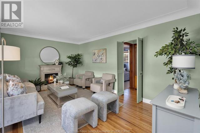 446 St. John Street, House detached with 3 bedrooms, 1 bathrooms and null parking in Windsor ON | Image 9