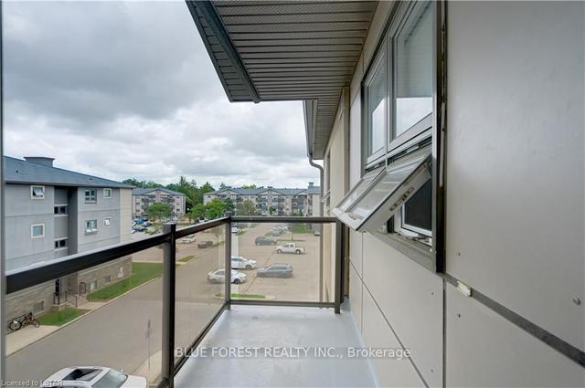 416 - 15 Jacksway Cres, Townhouse with 3 bedrooms, 2 bathrooms and 1 parking in London ON | Image 19