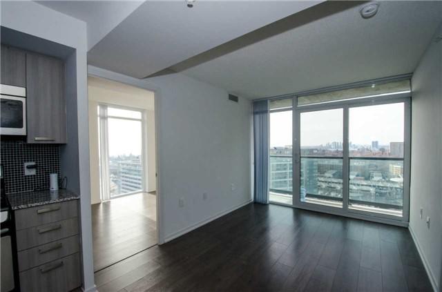lph 10 - 36 Lisgar St, Condo with 2 bedrooms, 2 bathrooms and 1 parking in Toronto ON | Image 7