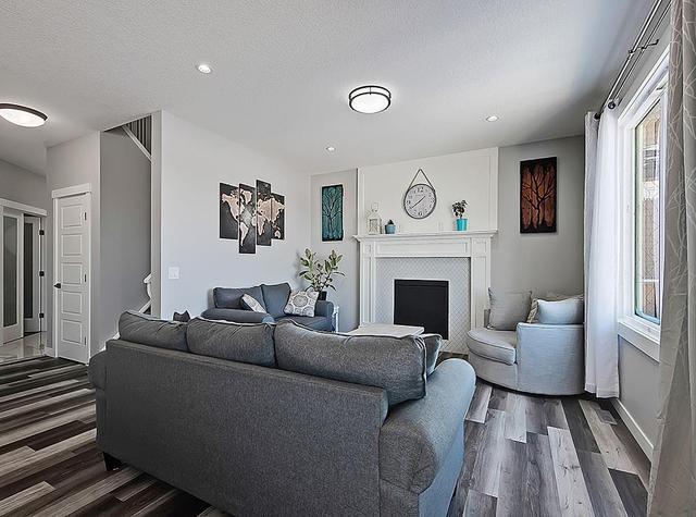 862 Hampshire Crescent Ne, House detached with 4 bedrooms, 2 bathrooms and 3 parking in Calgary AB | Image 2