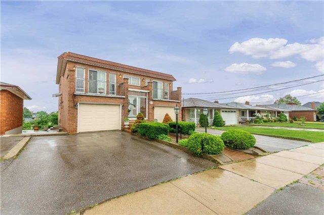 239 Maple Leaf Dr, House detached with 4 bedrooms, 6 bathrooms and 4 parking in Toronto ON | Image 1