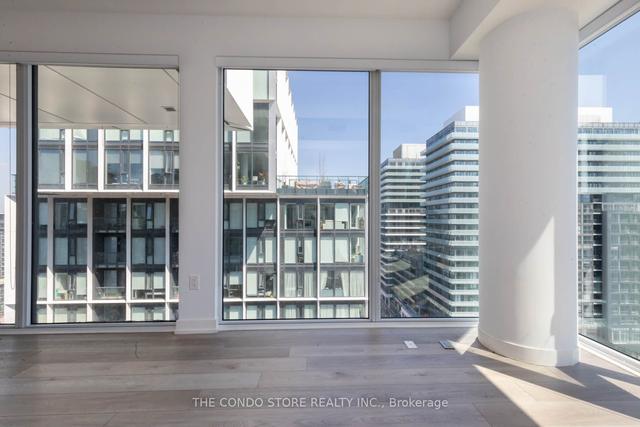 2208 - 158 Front St E, Condo with 2 bedrooms, 2 bathrooms and 1 parking in Toronto ON | Image 33
