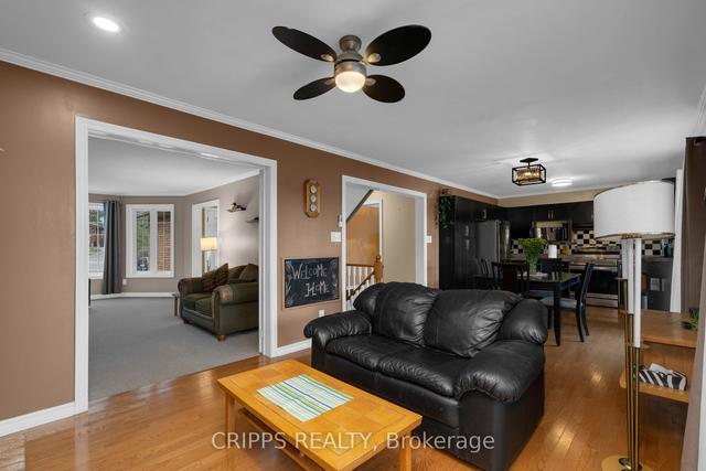 103 Letitia St, House detached with 4 bedrooms, 4 bathrooms and 6 parking in Barrie ON | Image 3