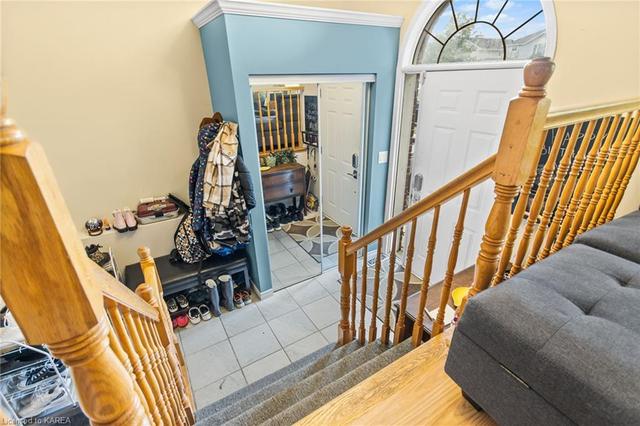 513 Grandtrunk Avenue, House semidetached with 4 bedrooms, 2 bathrooms and 2 parking in Kingston ON | Image 29