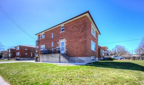 178 Montgomery Rd, House detached with 5 bedrooms, 3 bathrooms and 6 parking in Kitchener ON | Card Image