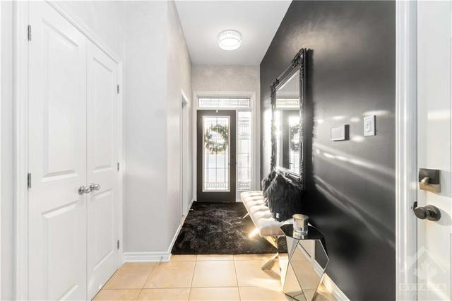 345 Widgeon Way, Townhouse with 3 bedrooms, 3 bathrooms and 3 parking in Ottawa ON | Image 2