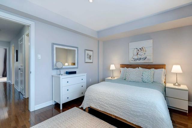 7 Tompkins Mews, House attached with 3 bedrooms, 2 bathrooms and 2 parking in Toronto ON | Image 8
