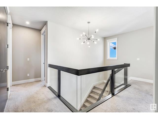 7251 May Rd Nw, House semidetached with 4 bedrooms, 3 bathrooms and 3 parking in Edmonton AB | Image 15