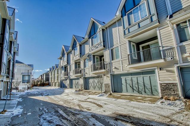 980 Nolan Hill Boulevard Nw, Home with 3 bedrooms, 2 bathrooms and 2 parking in Calgary AB | Image 40