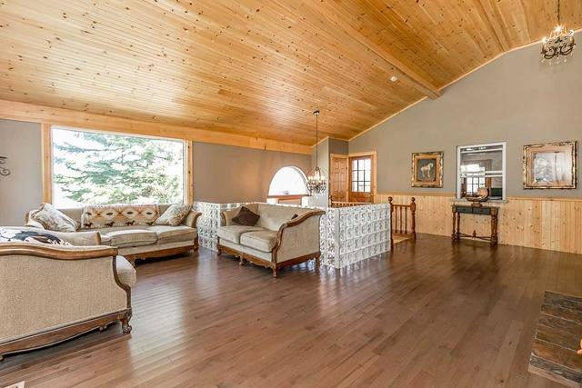 1592 Windermere Rd, House detached with 4 bedrooms, 3 bathrooms and 23 parking in Muskoka Lakes ON | Image 3