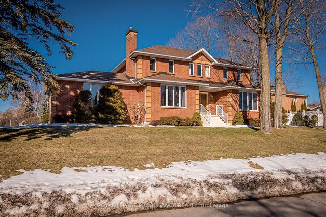 542 Rankin Cres, House detached with 4 bedrooms, 4 bathrooms and 5 parking in Kingston ON | Image 23