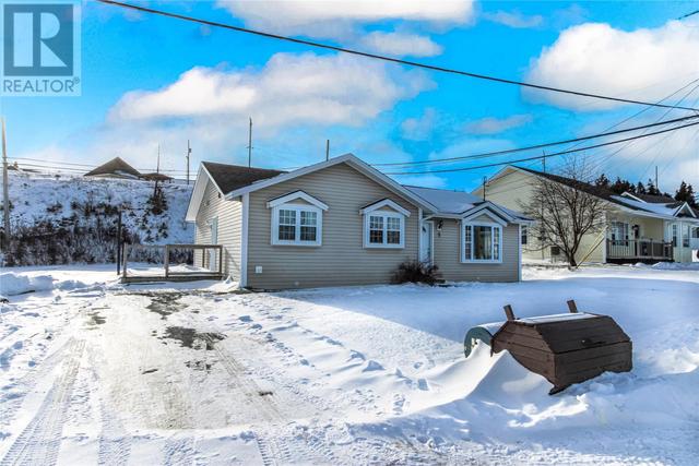 9 Discovery Place, House detached with 3 bedrooms, 1 bathrooms and null parking in Carbonear NL | Image 1