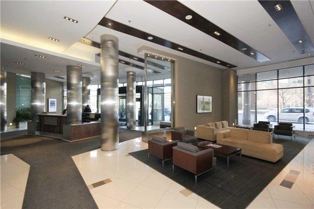 1004 - 12 Yonge St, Condo with 2 bedrooms, 2 bathrooms and 0 parking in Toronto ON | Image 3