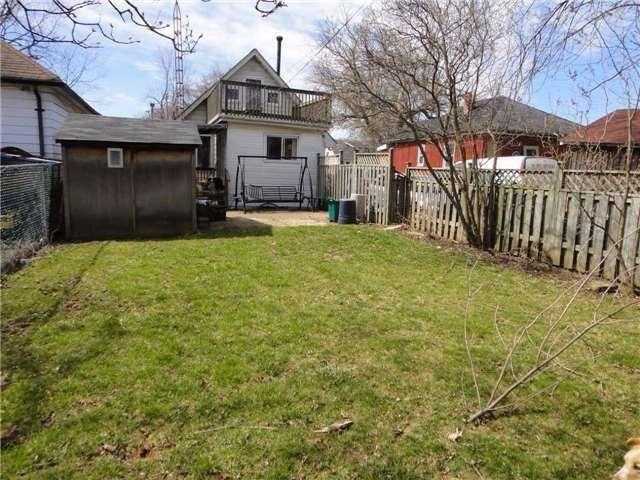 1037 Meredith Ave, House detached with 3 bedrooms, 1 bathrooms and 5 parking in Mississauga ON | Image 4