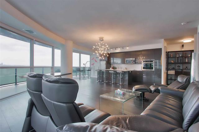 702 - 80 Marine Parade Dr, Condo with 2 bedrooms, 2 bathrooms and 2 parking in Toronto ON | Image 8