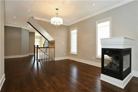 2430 Whistling Springs Cres, House detached with 4 bedrooms, 3 bathrooms and 1 parking in Oakville ON | Image 5
