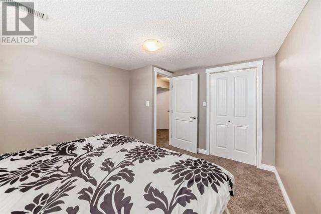 110 Warwick Drive Sw, House detached with 1 bedrooms, 1 bathrooms and 5 parking in Calgary AB | Image 38