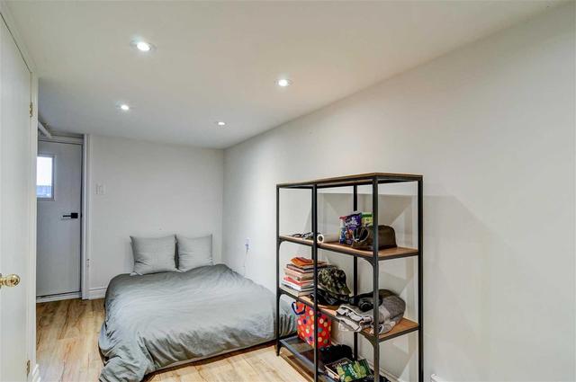 81 Shaw St, House attached with 3 bedrooms, 2 bathrooms and 1 parking in Toronto ON | Image 9