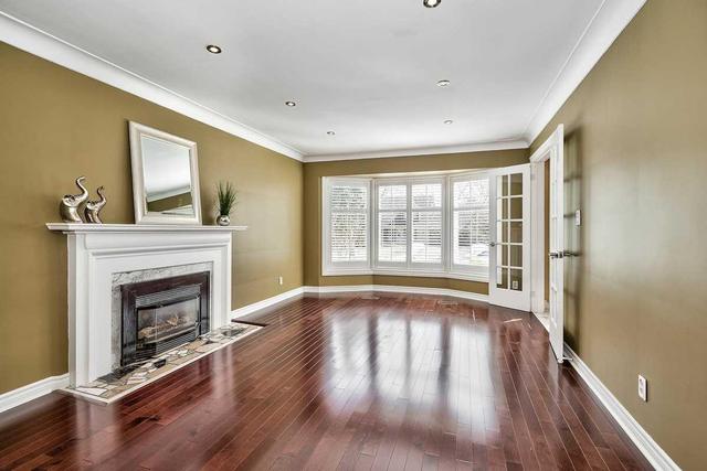 2109 Agincourt Cres, House detached with 4 bedrooms, 3 bathrooms and 4 parking in Burlington ON | Image 4