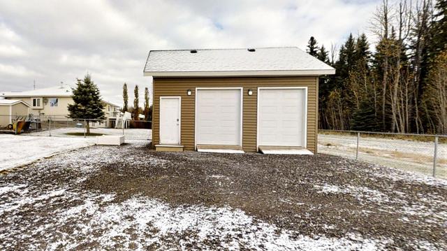 1513 62 Street, House detached with 4 bedrooms, 3 bathrooms and 4 parking in Edson AB | Image 30