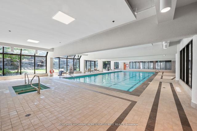 1032 - 22 Southport St, Condo with 2 bedrooms, 1 bathrooms and 1 parking in Toronto ON | Image 24