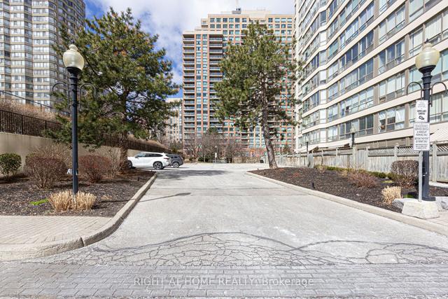413 - 55 Elm Dr W, Condo with 2 bedrooms, 2 bathrooms and 1 parking in Mississauga ON | Image 9