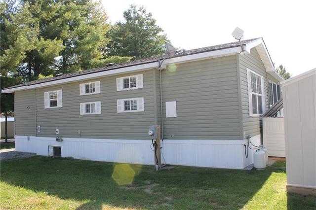 97 - 33 Fire Route 26 A, House detached with 2 bedrooms, 1 bathrooms and null parking in Trent Lakes ON | Image 9