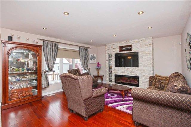 15 Lathbury St, House detached with 4 bedrooms, 4 bathrooms and 3 parking in Brampton ON | Image 7