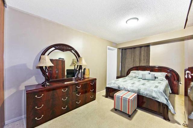 101 - 4064 Lawrence Ave, Condo with 3 bedrooms, 2 bathrooms and 1 parking in Toronto ON | Image 9