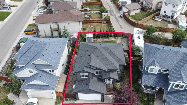 2112 Luxstone Boulevard Sw, House detached with 3 bedrooms, 3 bathrooms and 5 parking in Airdrie AB | Image 2