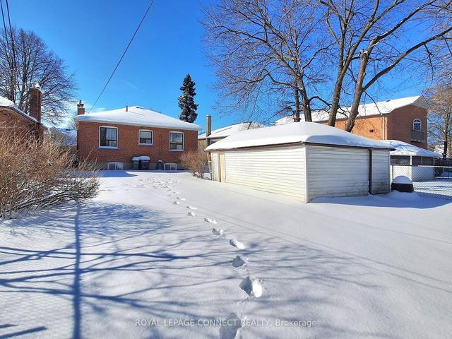 8 Boem Ave, House detached with 3 bedrooms, 1 bathrooms and 3 parking in Toronto ON | Image 18