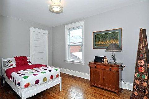 362 Beresford Ave, House detached with 4 bedrooms, 2 bathrooms and 1 parking in Toronto ON | Image 7
