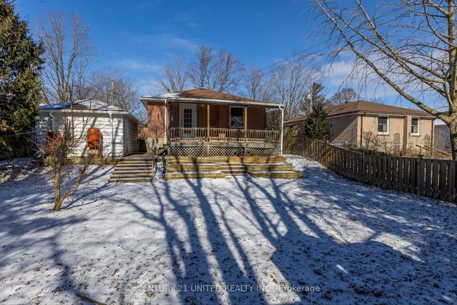 227 Lee St, House detached with 3 bedrooms, 2 bathrooms and 4 parking in Peterborough ON | Image 35