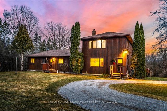 20385 Sideroad 18a, House detached with 6 bedrooms, 3 bathrooms and 20 parking in Brock ON | Image 12