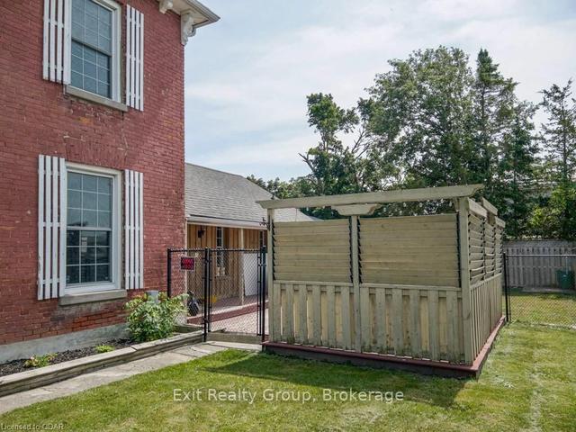 3 Railway Terr, House detached with 3 bedrooms, 2 bathrooms and 4 parking in Belleville ON | Image 11