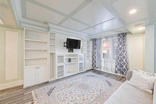 2028 Dufferin St, House detached with 3 bedrooms, 3 bathrooms and 3 parking in Toronto ON | Image 30