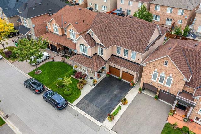 11 Hibiscus Crt, House detached with 4 bedrooms, 5 bathrooms and 6 parking in Brampton ON | Image 32