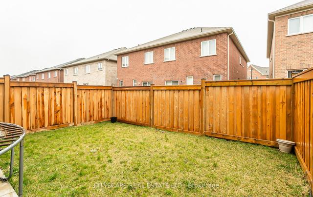 639 Mockridge Terr, House semidetached with 3 bedrooms, 3 bathrooms and 3 parking in Milton ON | Image 25